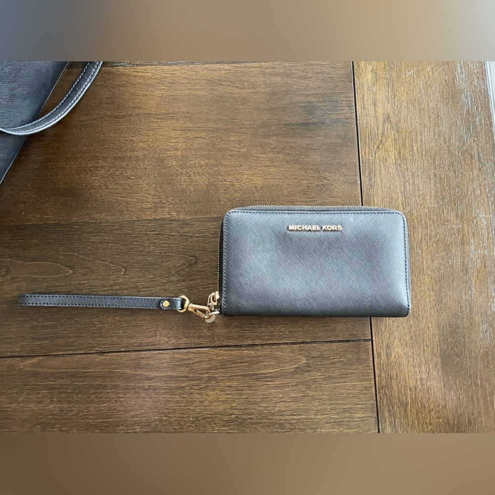 Black leather Michael Kors Wallet Clutch